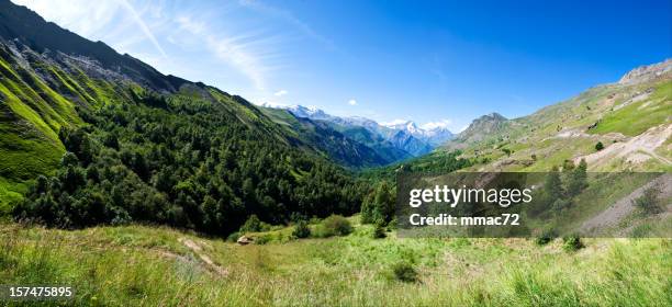 マウンテンヴァレー（xxxl - alpes france ストックフォトと画像