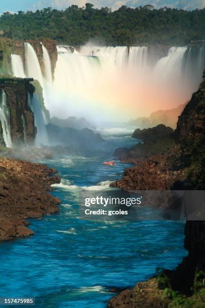 iguazu river falls - iguacu falls stockfoto's en -beelden