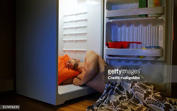 hot summer - inside fridge stockfoto's en -beelden