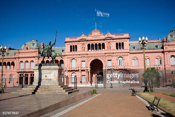 front view of case rosado in buenos aires - eva perón stock pictures, royalty-free photos & images