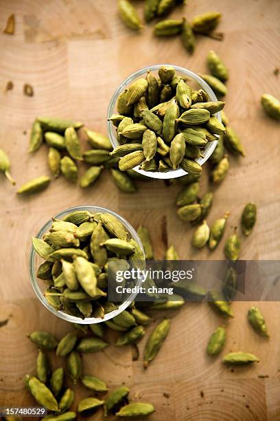 green cardamoms - cardamom stock pictures, royalty-free photos & images