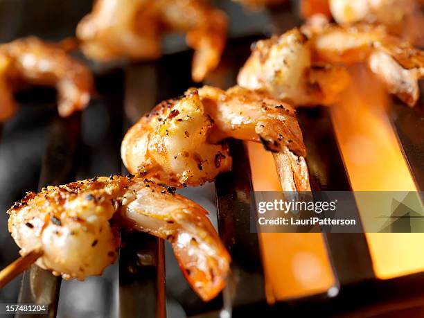 bbq shrimp kabobs - bbq shrimp stock pictures, royalty-free photos & images