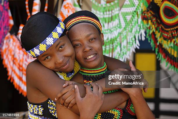 two young zulu friends from south africa - zulu women stockfoto's en -beelden