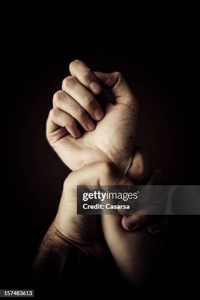 holding tight - huiselijk geweld stockfoto's en -beelden