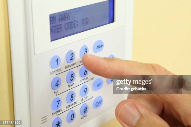 sistema de alarma de teclado - alarma de seguridad fotografías e imágenes de stock