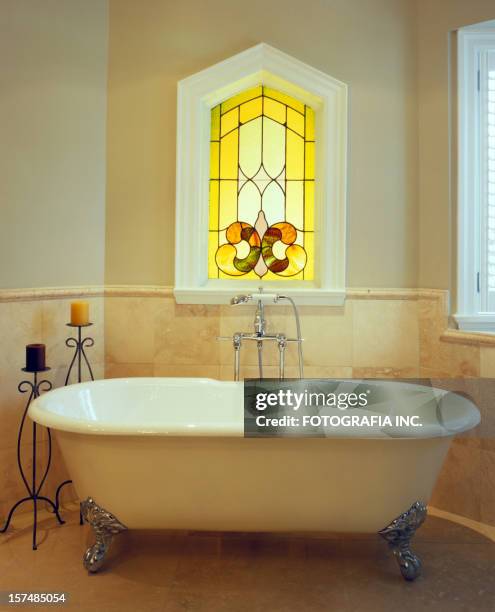 moderna casa de banho - vidro chumbado imagens e fotografias de stock