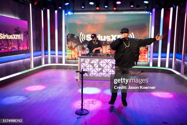 Darell Reed 32 Darell (Rapper) Stock Photos, High-Res Pictures, and Images - Getty ...