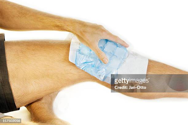 ice on knee joint - ice pack stock pictures, royalty-free photos & images