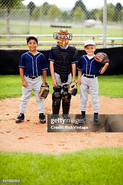 young baseball players - baseball team stock pictures, royalty-free photos & images