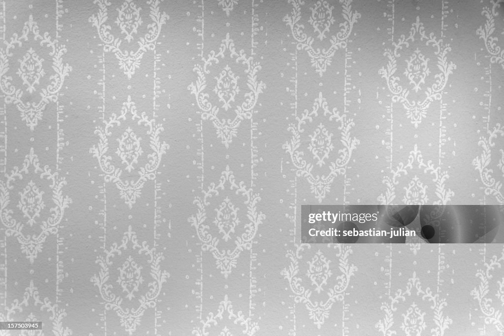Wallpaper in black and white with ornaments