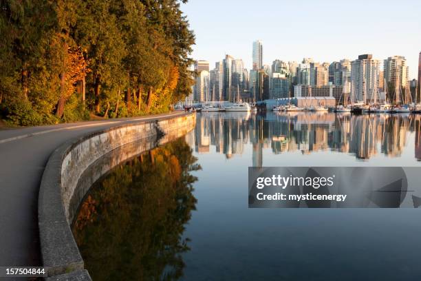 vancouver stanley park - vancouver canada stockfoto's en -beelden