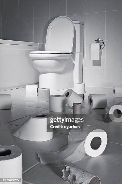 toilet paper - diarrhoea stockfoto's en -beelden