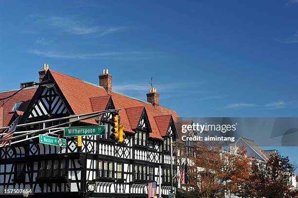 nassau street in princeton - princeton stockfoto's en -beelden