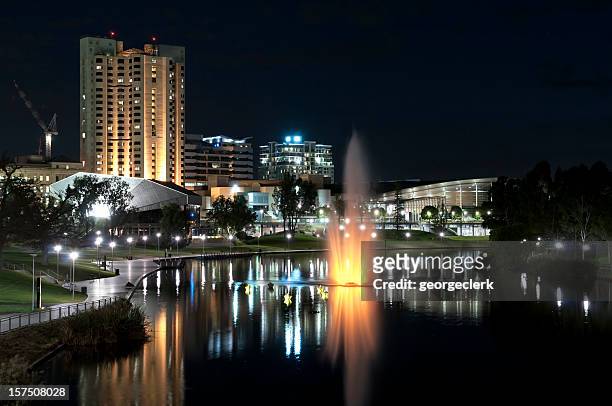 adelaide waterfront at night - adelaide stockfoto's en -beelden