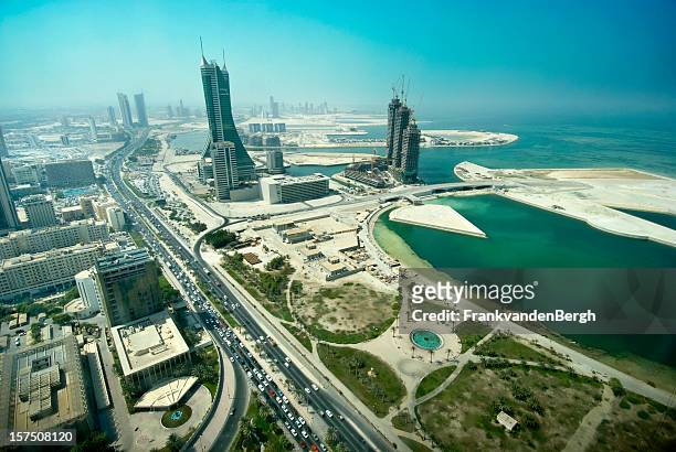 die entwicklungen in bahrain - bahrain stock-fotos und bilder