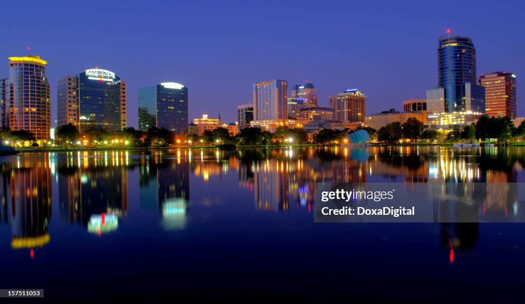 Orlando Skyline in am frühen Morgen