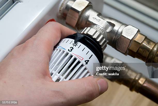 calentador-heizung einstellen - air valve fotografías e imágenes de stock
