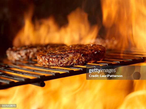 bbq hamburgers on the grill - extreme close up stock pictures, royalty-free photos & images