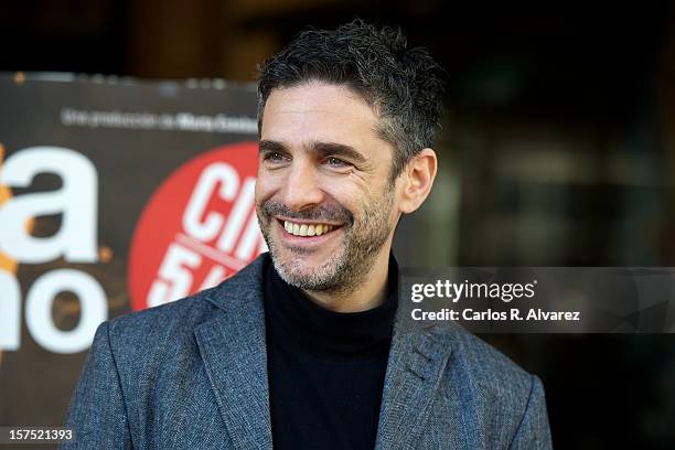 Actor Leonardo Sbaraglia attends the "Una Pistola en Cada Mano" photocall at the Roxy B cinema on December 4, 2012 in Madrid, Spain.