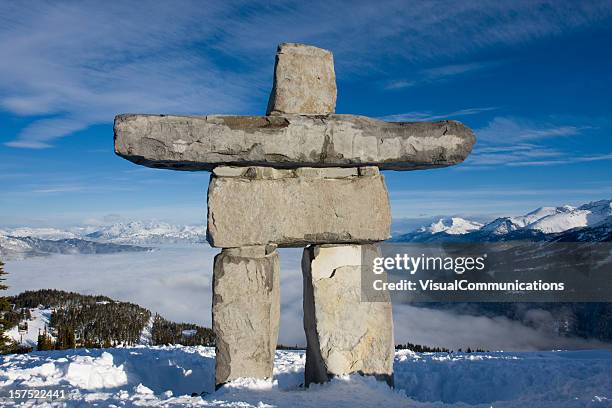 inukshuk. - inukshuk stock pictures, royalty-free photos & images