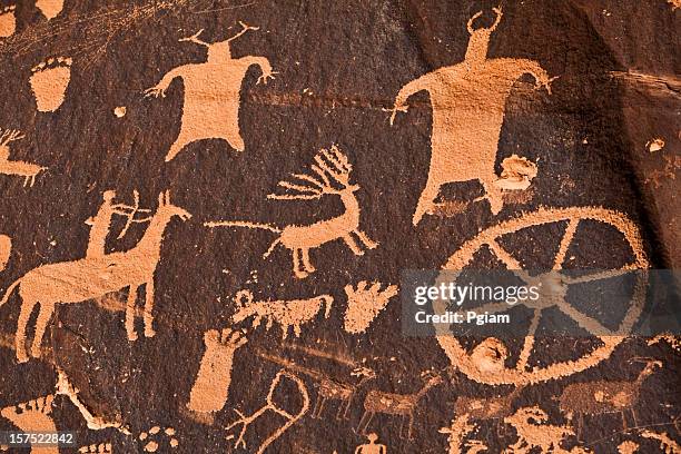 ancient hieroglyphics - anasazi stockfoto's en -beelden