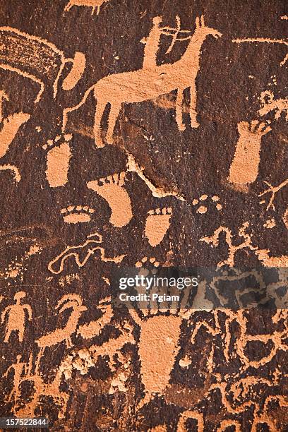 ancient hieroglyphics - cave art stockfoto's en -beelden