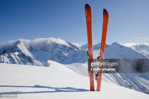passeio de esqui panorama - esqui equipamento esportivo - fotografias e filmes do acervo