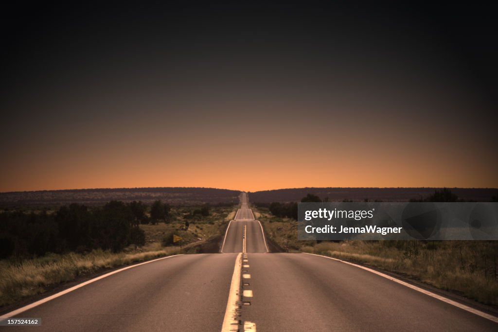 Highway hasta el atardecer