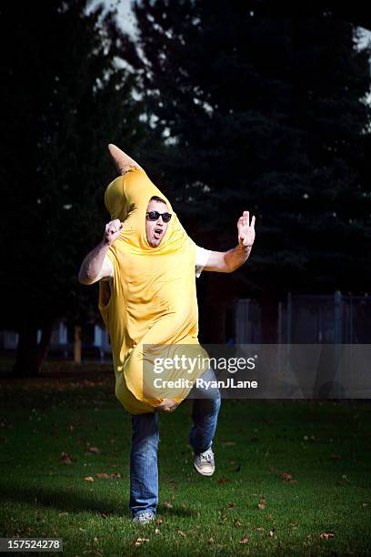 banane costume homme danse - banana dance photos et images de collection