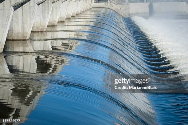 waterfall - energie industrie stockfoto's en -beelden