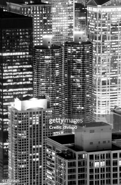 chicago buildings at night - chicago black and white stock pictures, royalty-free photos & images