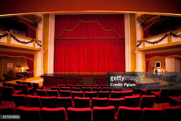 red theater performance stage - awards inside stockfoto's en -beelden