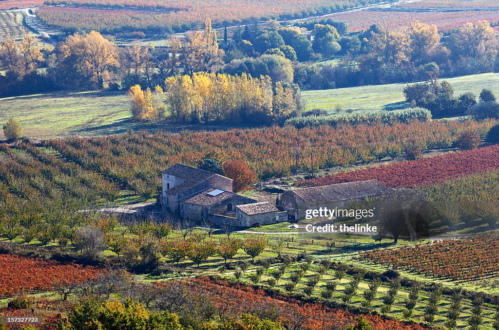 Ancienne ferme à l'automne