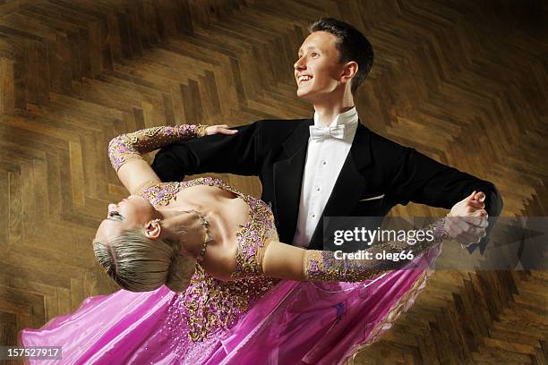 tanzen paar - ballroom dance couple stock-fotos und bilder