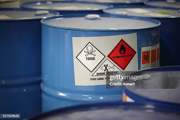 toxic substance - barrel stockfoto's en -beelden