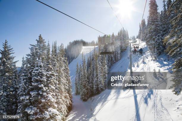 auf dem stuhl in aspen - aspen stock-fotos und bilder