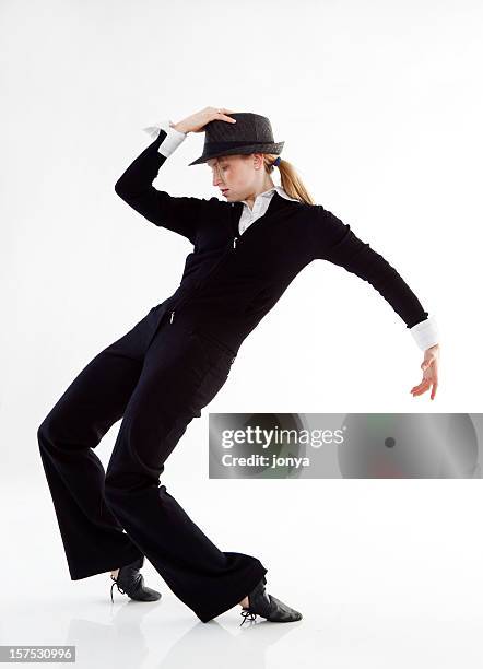 modern dancer standing on her toes - jazz dancing stock pictures, royalty-free photos & images