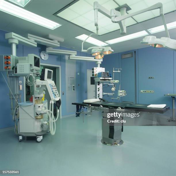 Operating Room Stock Operating Room Ceiling Photos and Premium High Res Pictures - Getty Images