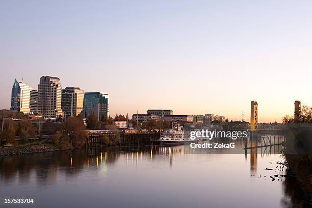 sacramento downtown at sunset - sacramento valley bildbanksfoton och bilder