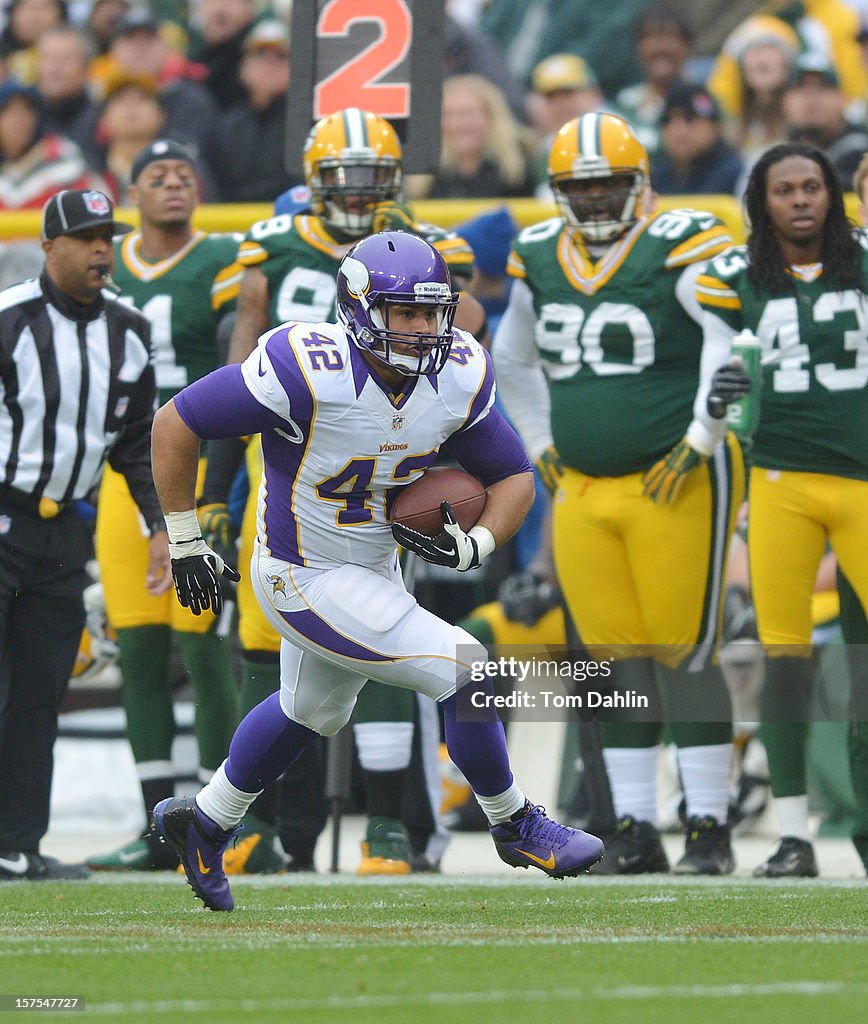 Minnesota Vikings v Green Bay Packers