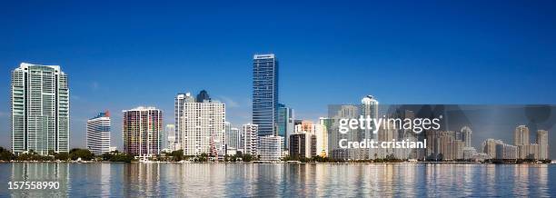 skyline panorama of downtown miami - brickell stockfoto's en -beelden