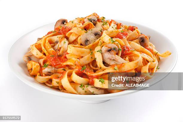 pasta - spaghetti isolated stockfoto's en -beelden