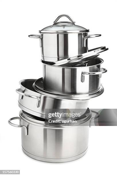 saucepans - pan keukengereedschap stockfoto's en -beelden