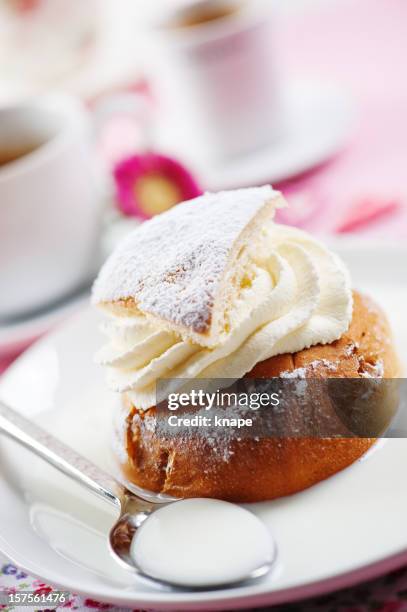 semla - shrove tuesday stock pictures, royalty-free photos & images