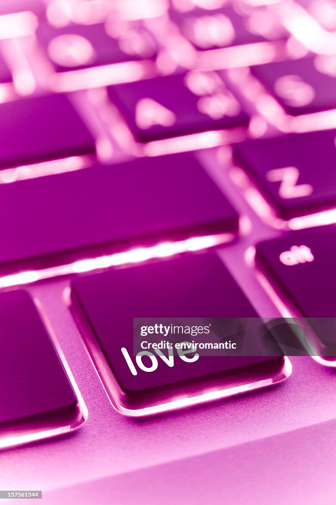 コンピューター、ノートパソコンのキーパッド'love'ボタン。