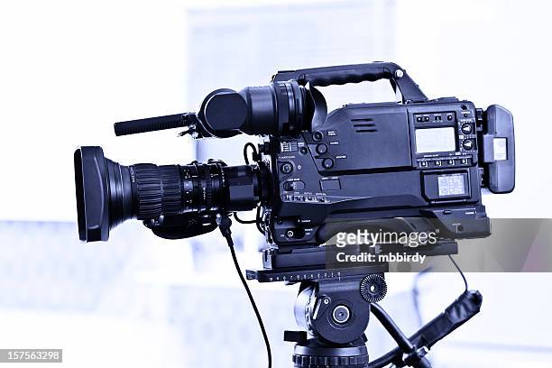 professional hd broadcast video camera in studio - television camera stock pictures, royalty-free photos & images