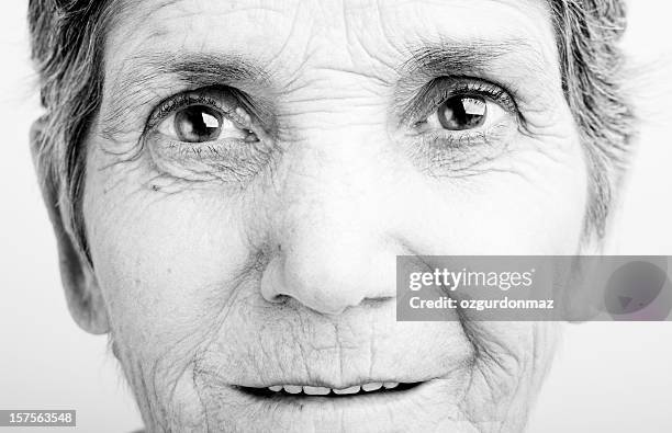 vieillissement - high key photos et images de collection