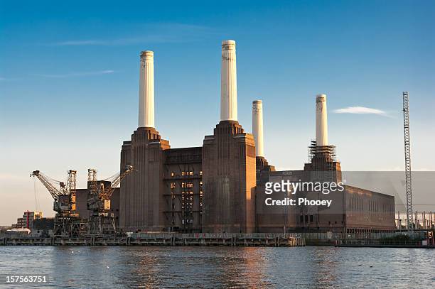 battersea power station - battersea power station stockfoto's en -beelden