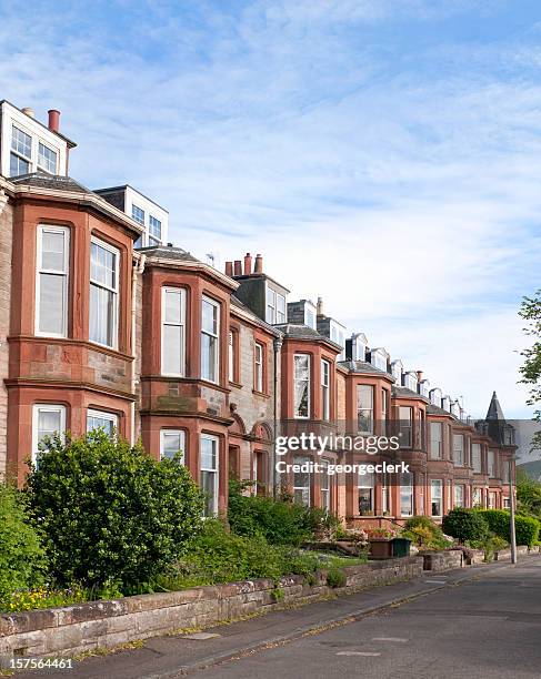 residential street in edinburgh - terraced houses stock pictures, royalty-free photos & images