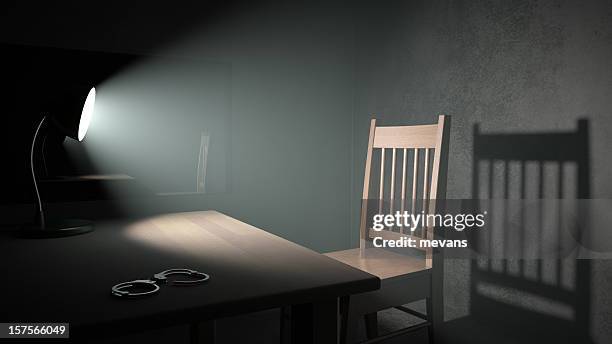 vernehmung zimmer - interrogation room stock-fotos und bilder